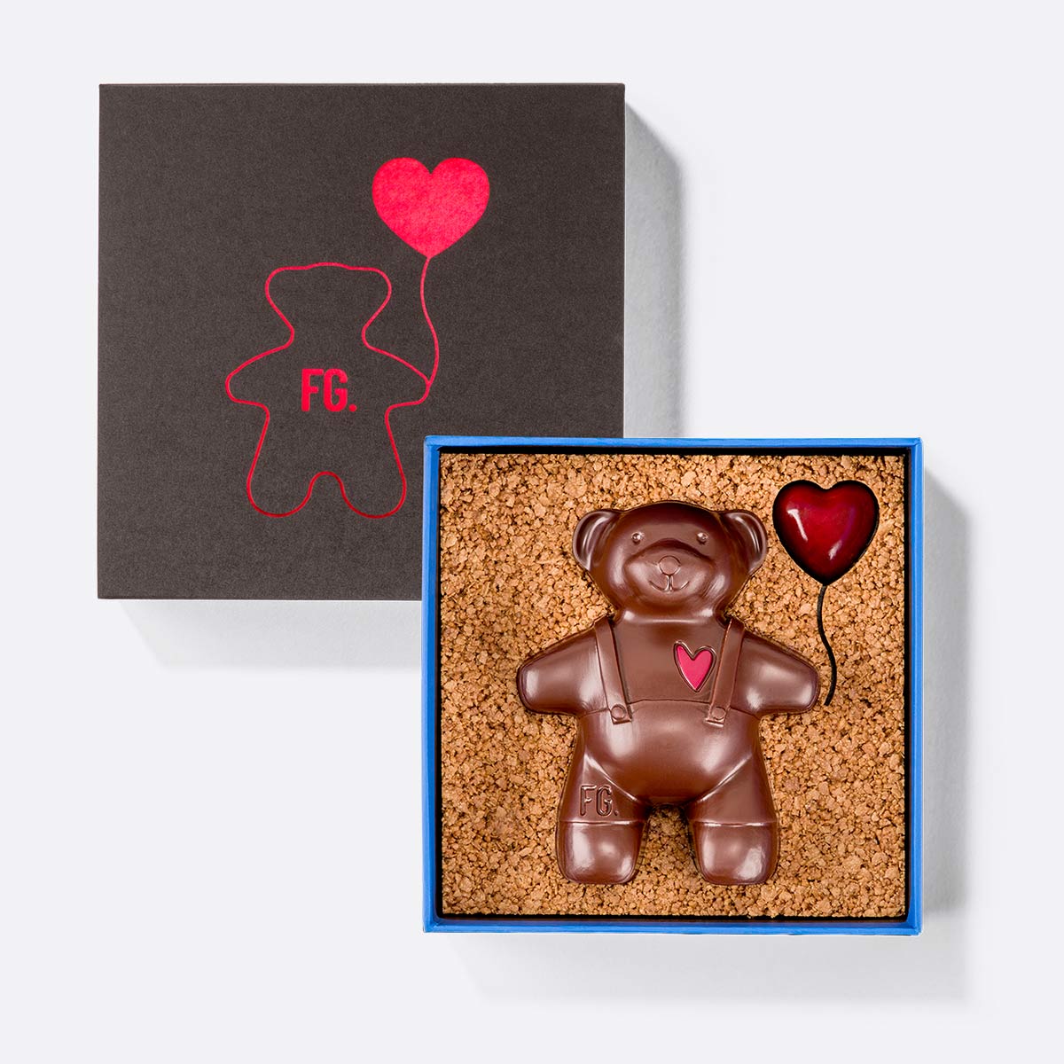 https://fabricegillotte.live/276-ours-crunchy-moulage-en-chocolat-garni-dun-praline-noisette/